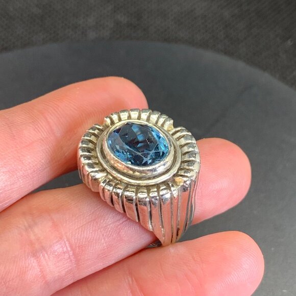 VTG Sterling Silver 925 Blue Topaz Bezel Set Textured Ridged Border Size 8.25 - Picture 2 of 13